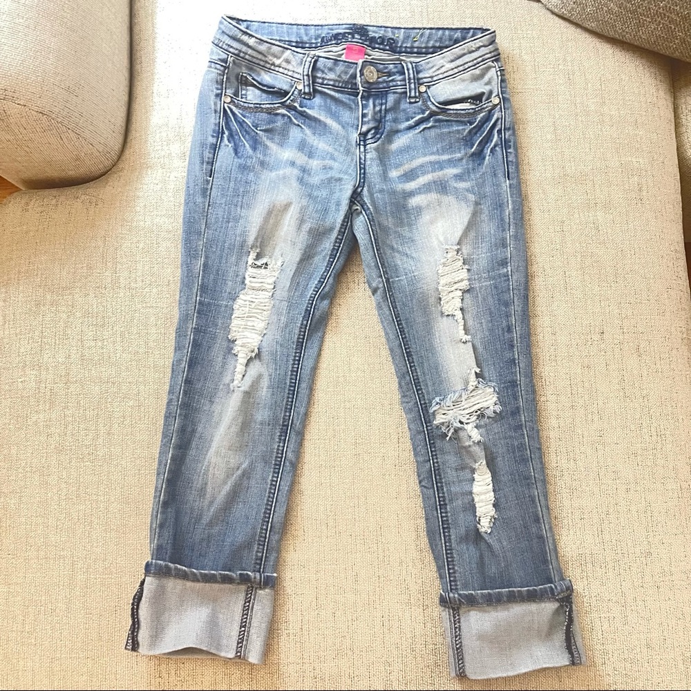 Cute Jean capris. Almost Famous distressed